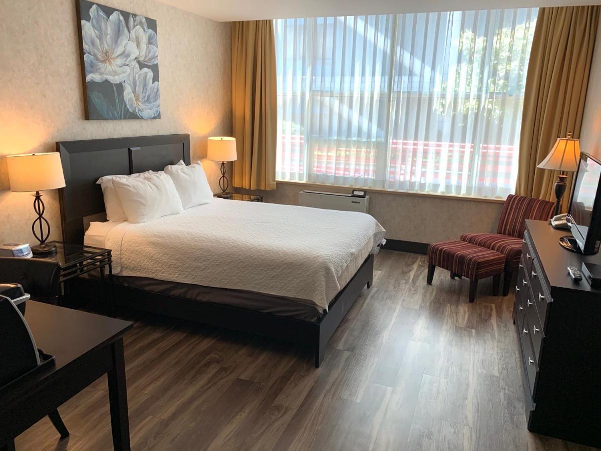 The Lonsdale Quay Hotel North Vancouver Extérieur photo