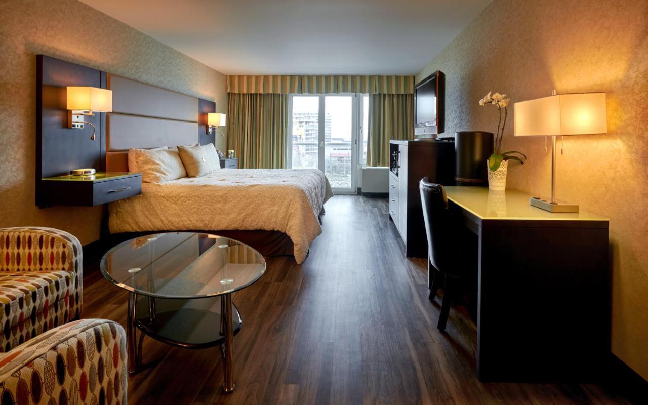 The Lonsdale Quay Hotel North Vancouver Extérieur photo