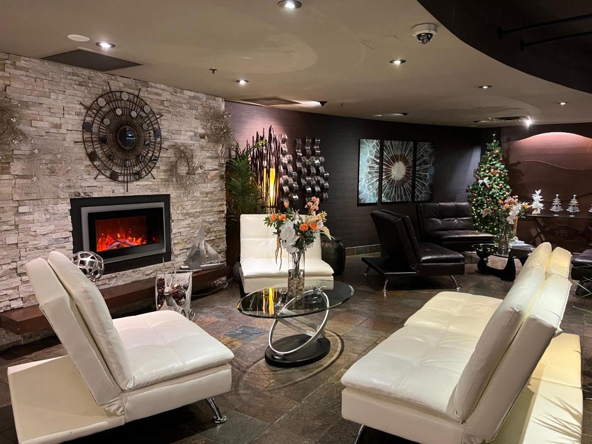 The Lonsdale Quay Hotel North Vancouver Extérieur photo