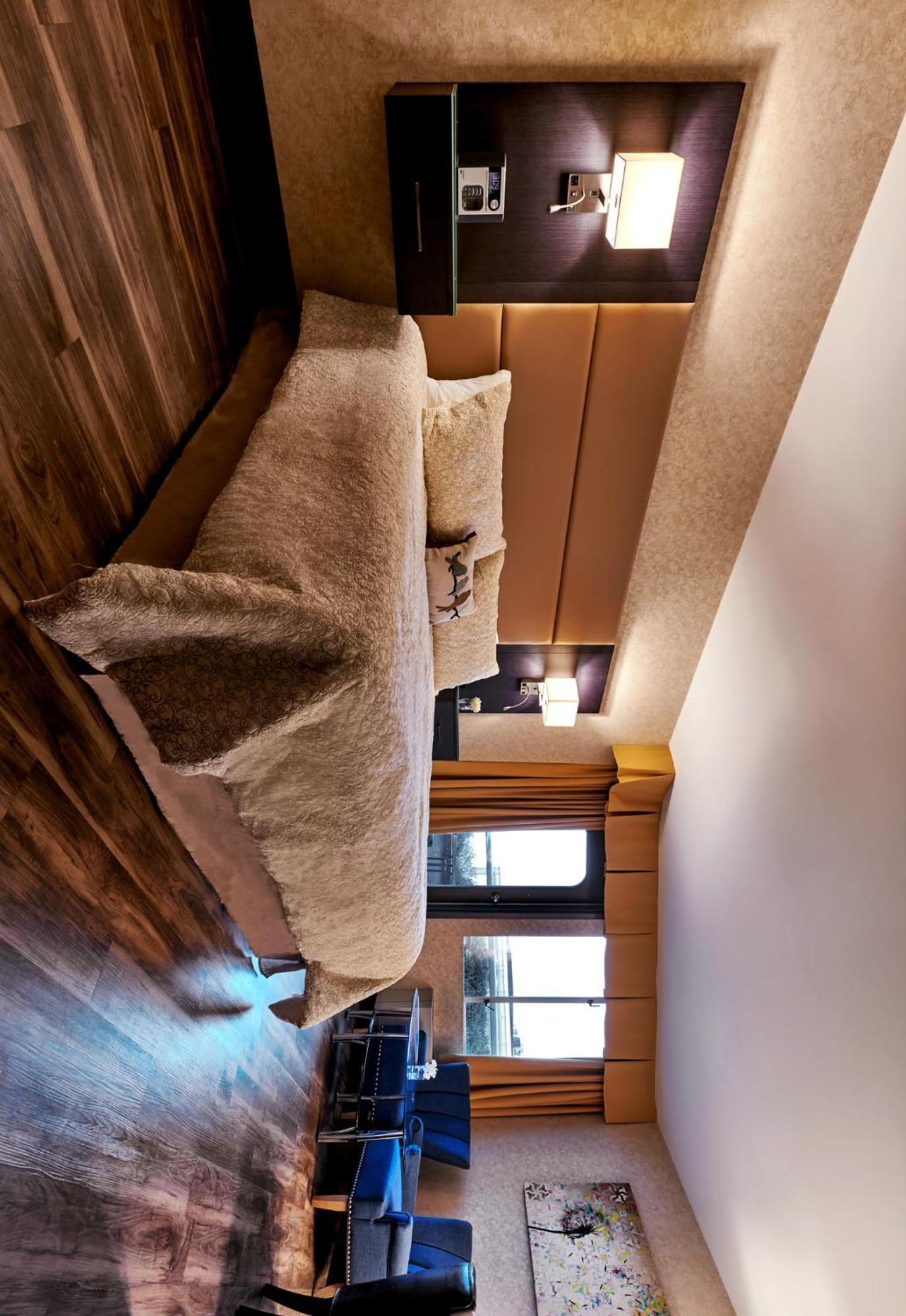 The Lonsdale Quay Hotel North Vancouver Extérieur photo