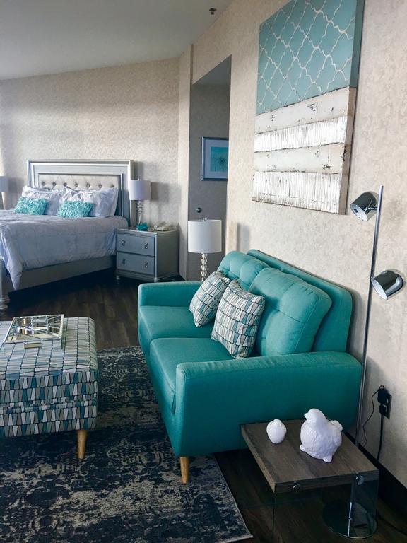 The Lonsdale Quay Hotel North Vancouver Extérieur photo