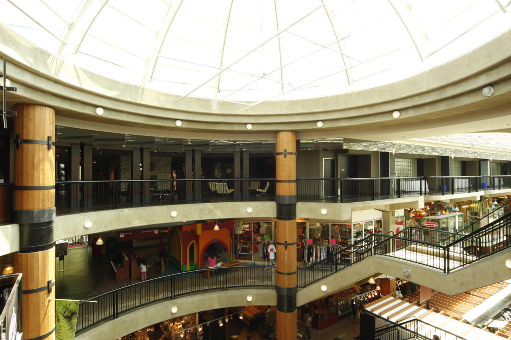 The Lonsdale Quay Hotel North Vancouver Extérieur photo